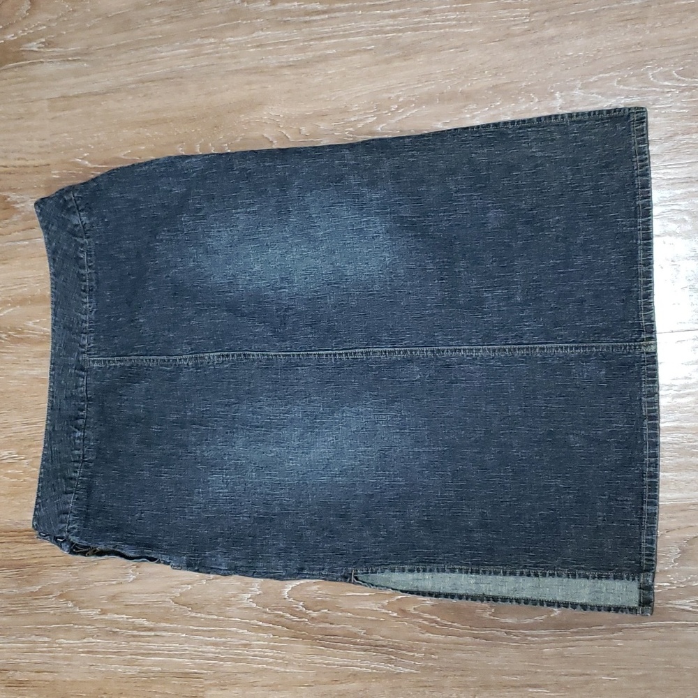 (14) Contrast Denim Stretch Midi Jean Skirt Fitted Contemporary Classic Denim - Picture 7 of 7